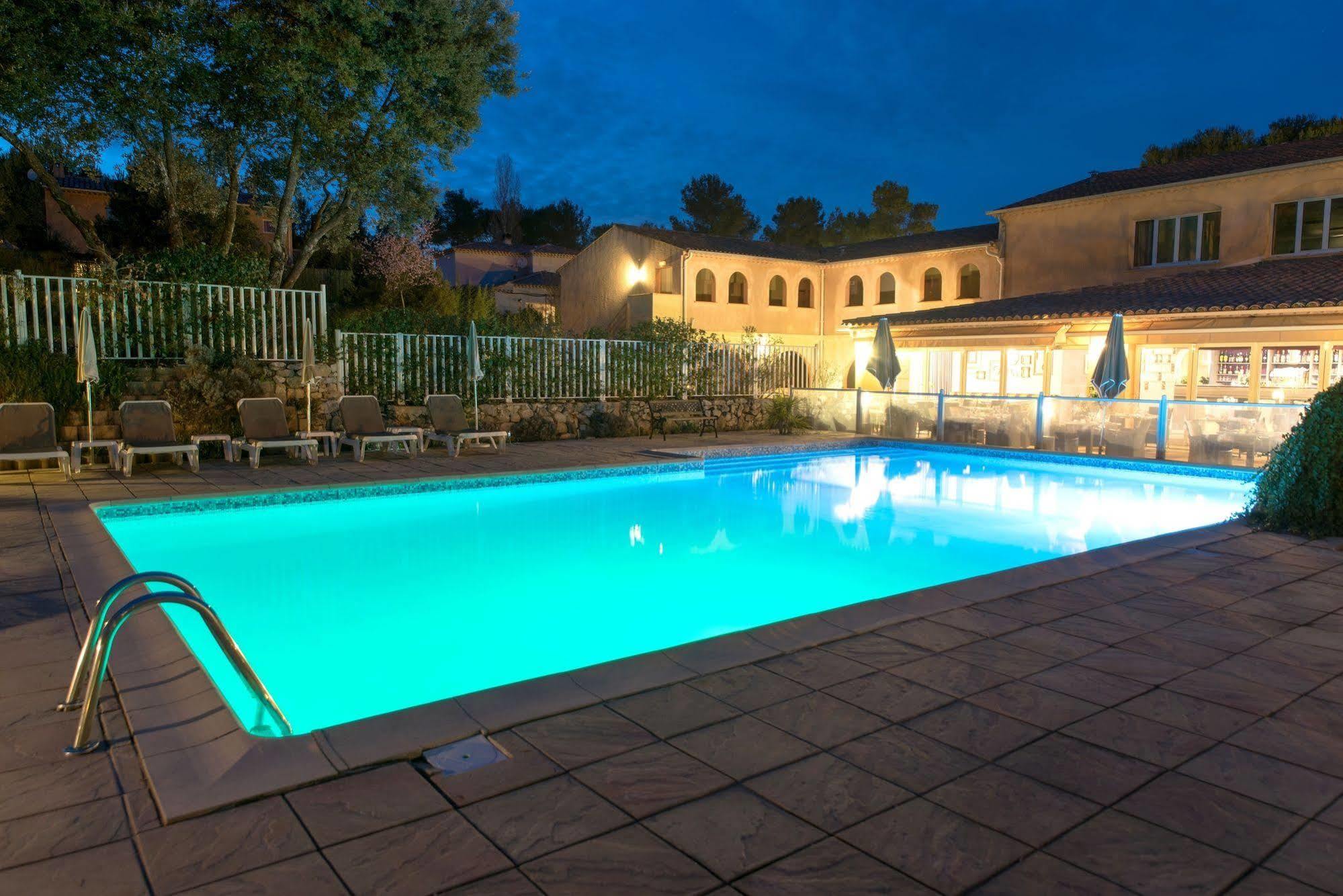 Logis Hostellerie De L'Abbaye Le Thoronet Dış mekan fotoğraf